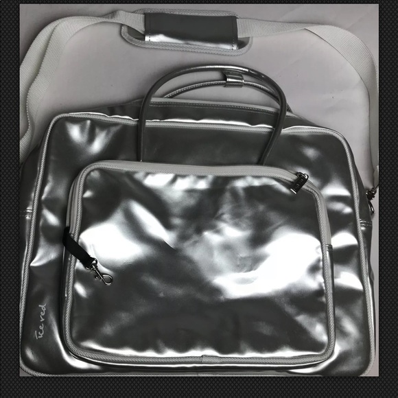 Ice Red Laptop Messenger Bag Metallic Silver 17” - Picture 6 of 7